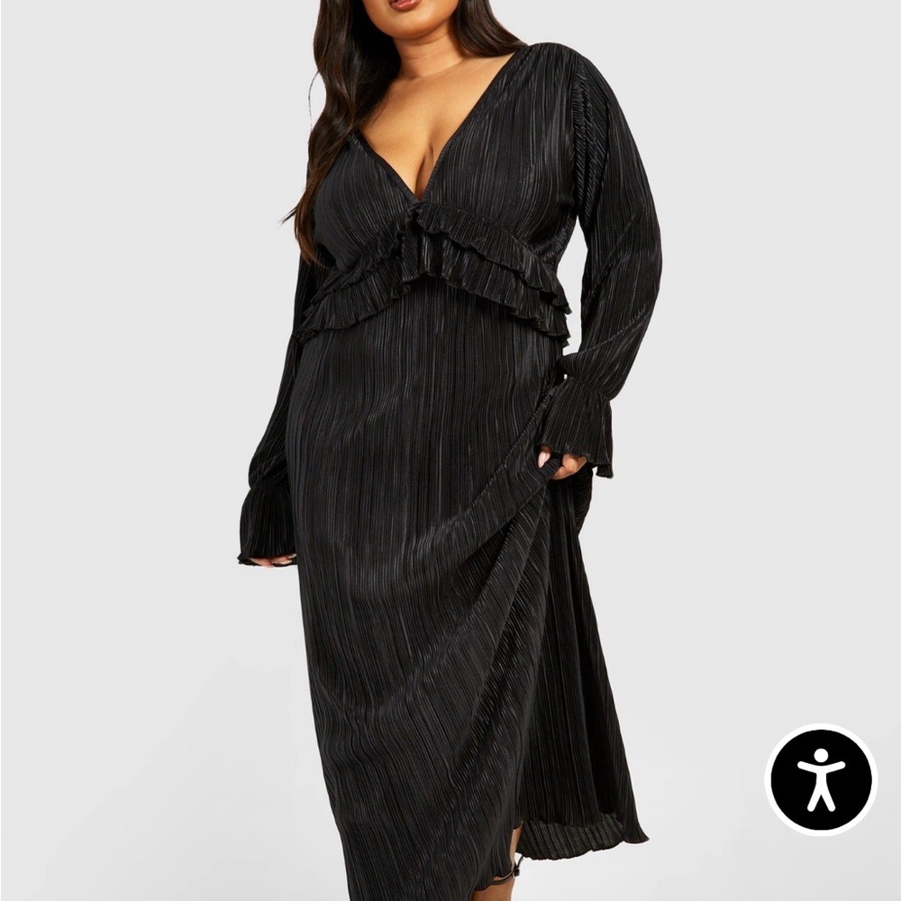 Boohoo Black Plisse Long Sleeve V-Neck Maxi Dress - Picture 3 of 11